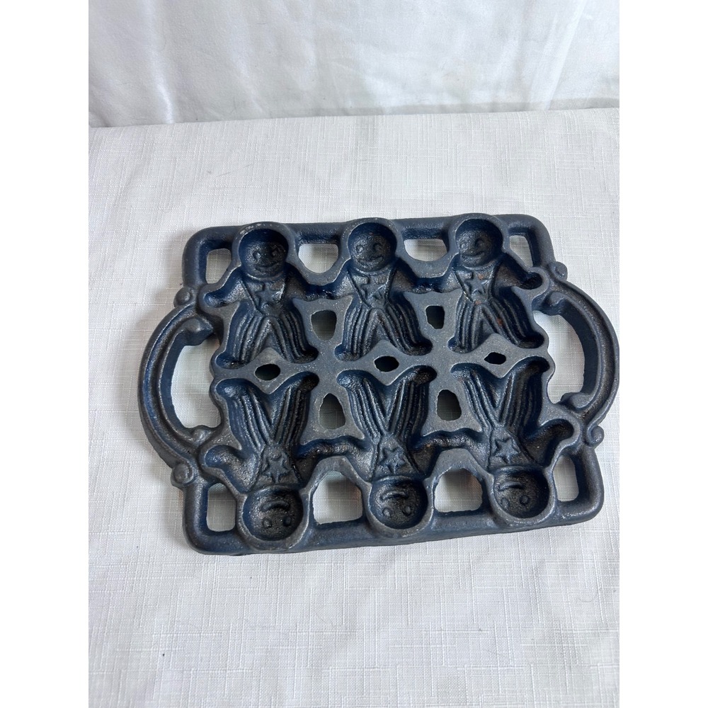 Cast Iron Gingerbread Man Trivet 9x6 Black Rustic Kitchen Decor